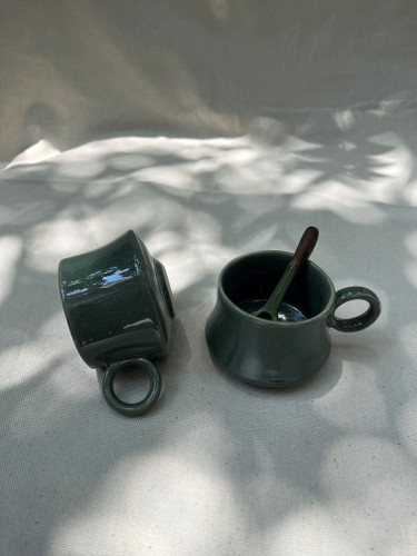 فنجان سرامیکی دسته دایره ای