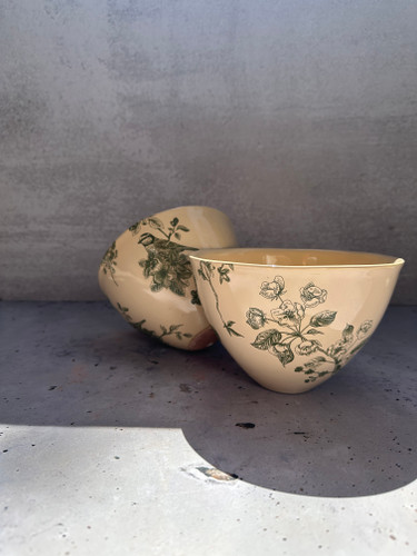 کاسه پذیرایی اطلسی با طرح باغ بهشت